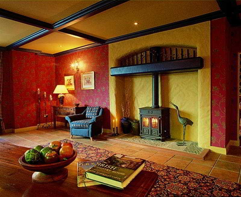 Whitegates Pub & Accommodation Killarney Buitenkant foto